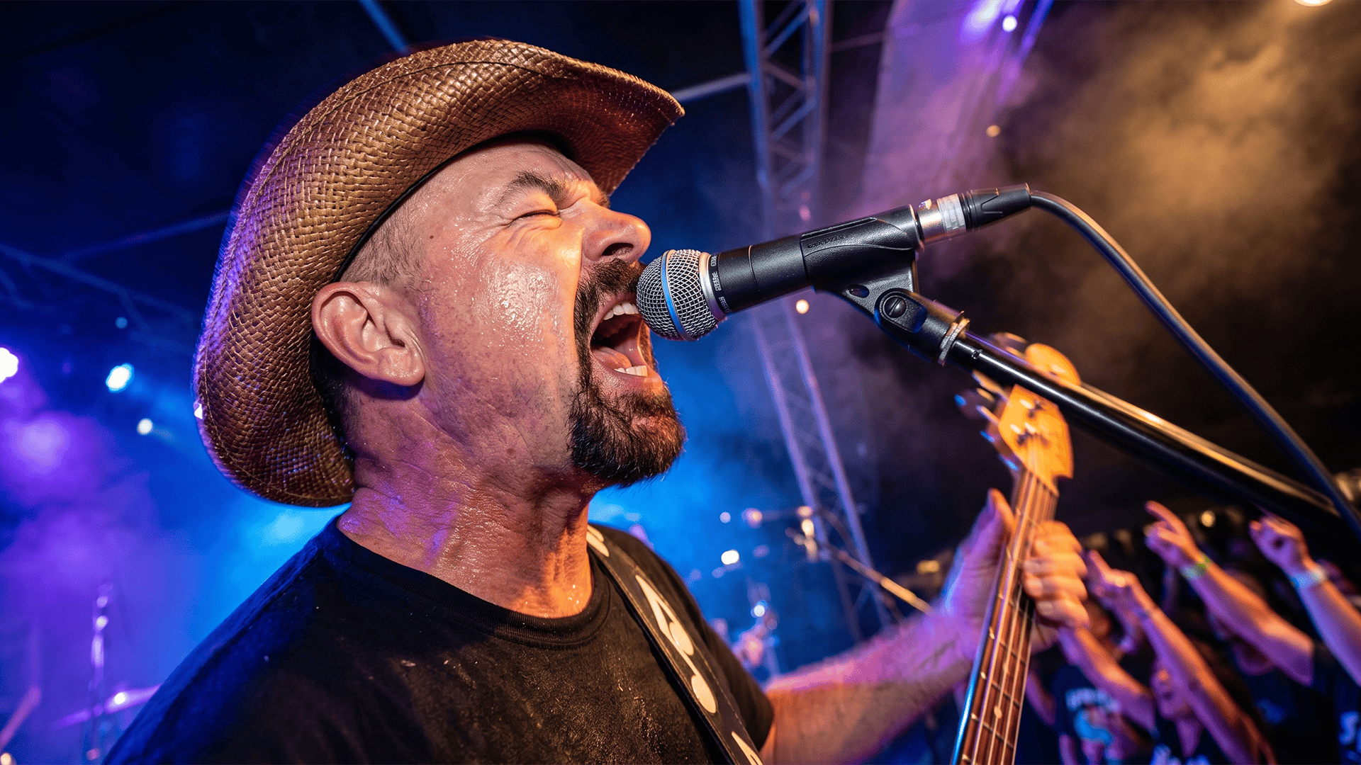 Denis Cory with Cracker-41 at the Fort Meyers Swamp Fest in 2012